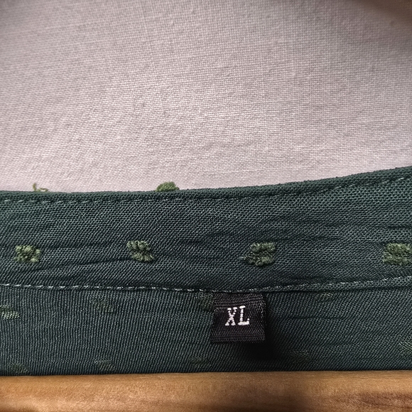 Women's Top Size XL Boutique Feminine dark Green - Picture 3 of 7